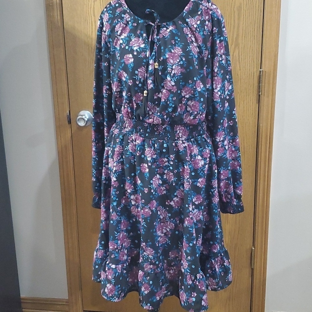 Torrid floral long sleeve midi dress gorgeous